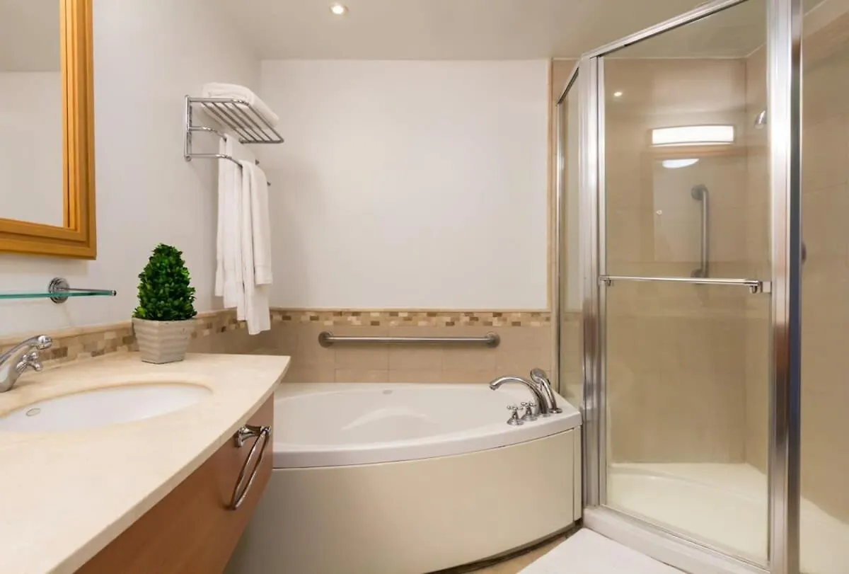 Мини-отель Отель San Cristobal Studio - Oceanfront In Trendy Condado Location Сан-Хуан