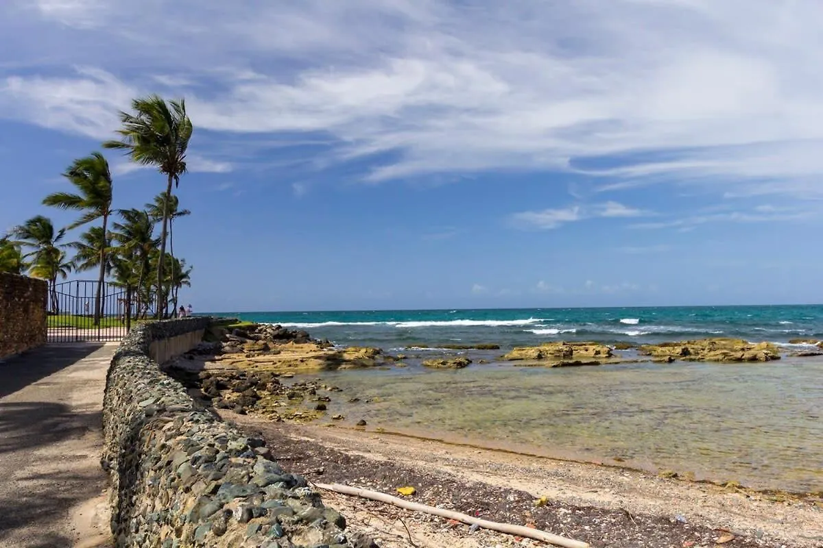 Отель San Cristobal Studio - Oceanfront In Trendy Condado Location Сан-Хуан Мини-отель
