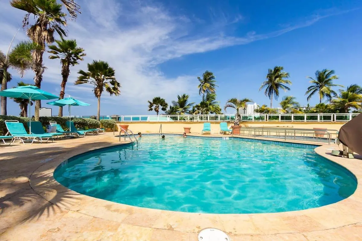 Мини-отель Отель San Cristobal Studio - Oceanfront In Trendy Condado Location Сан-Хуан Пуэрто-Рико